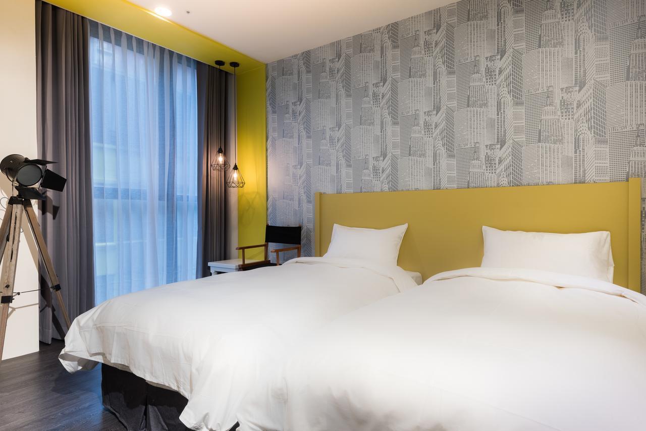 Hotel Half Тайджун Екстериор снимка