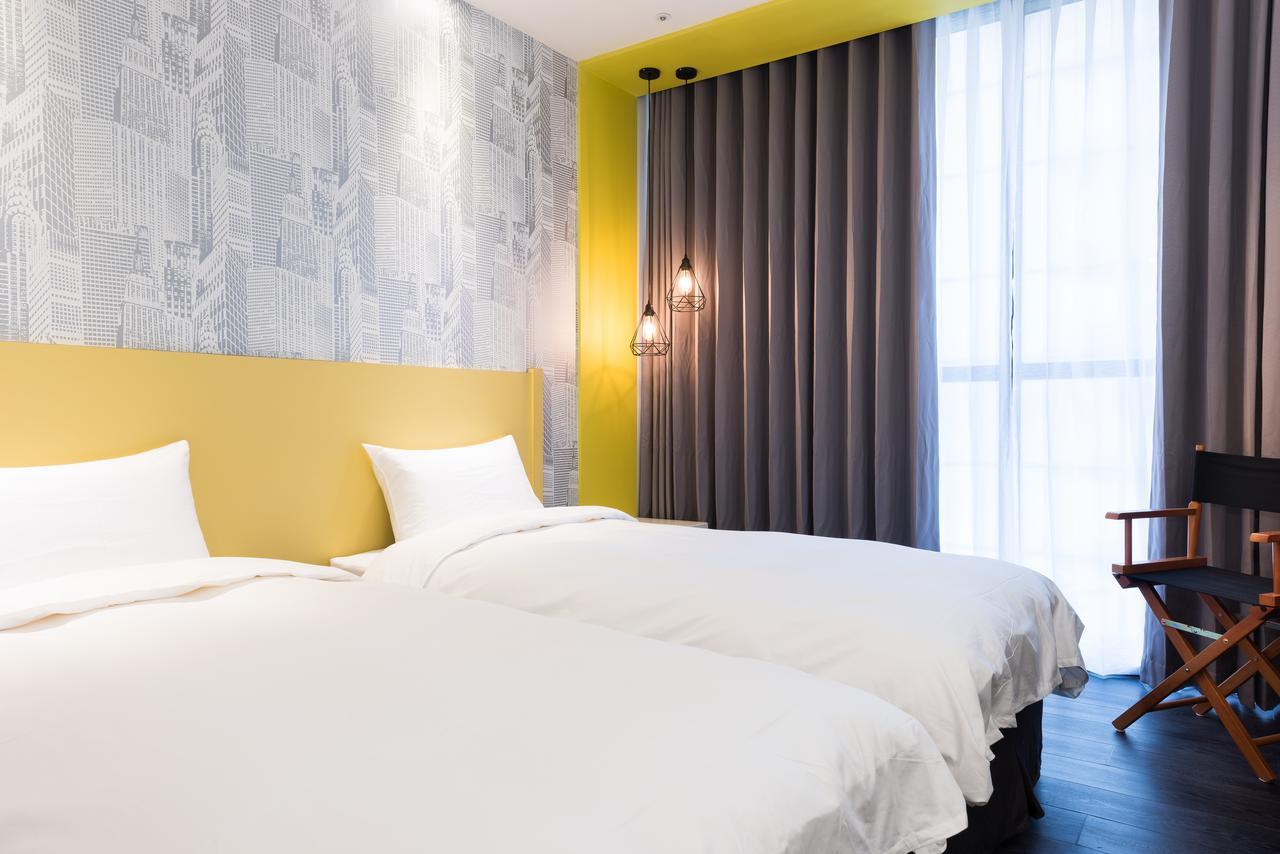 Hotel Half Тайджун Екстериор снимка